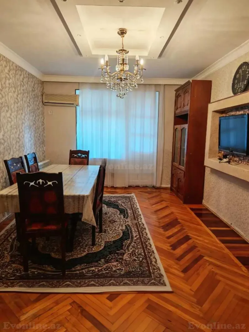 3 otaqlı Mənzil 75 m² Elmlər Akademiyası m. Kirayə verilir