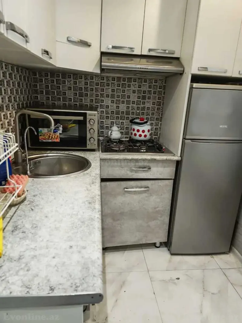 Kirayə verilir 3 otaqlı Mənzil Köhnə tikili 75 m² Elmlər Akademiyası m. - şəkil 10