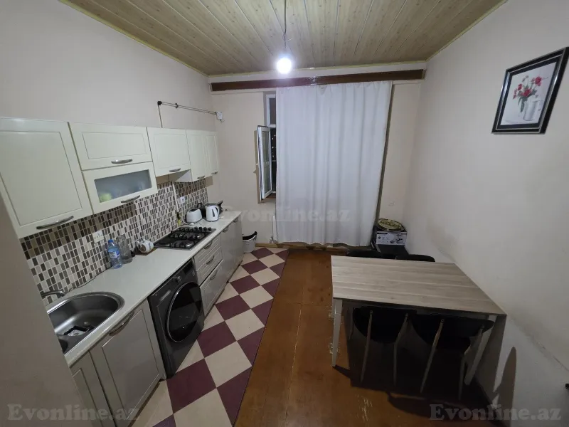 Satılır 2 otaqlı Mənzil Köhnə tikili 78 m² Yeni Günəşli - şəkil 8