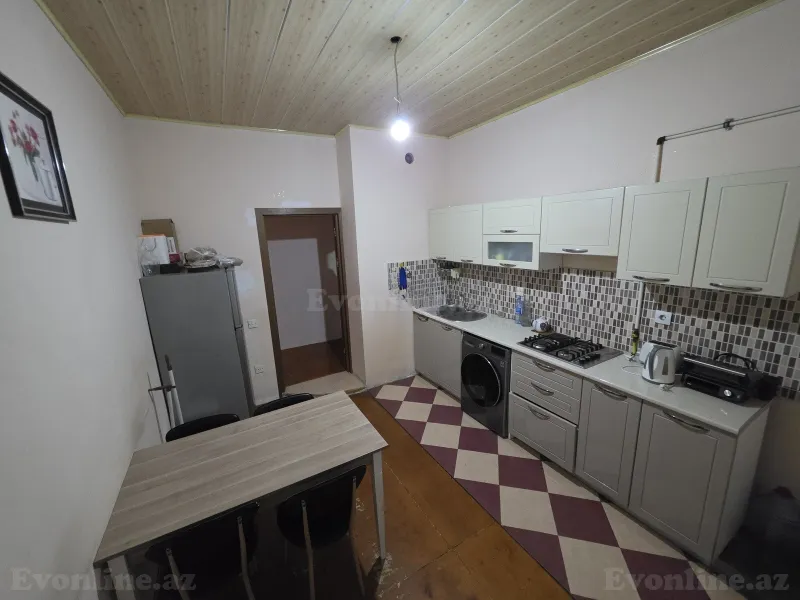 Satılır 2 otaqlı Mənzil Köhnə tikili 78 m² Yeni Günəşli - şəkil 9