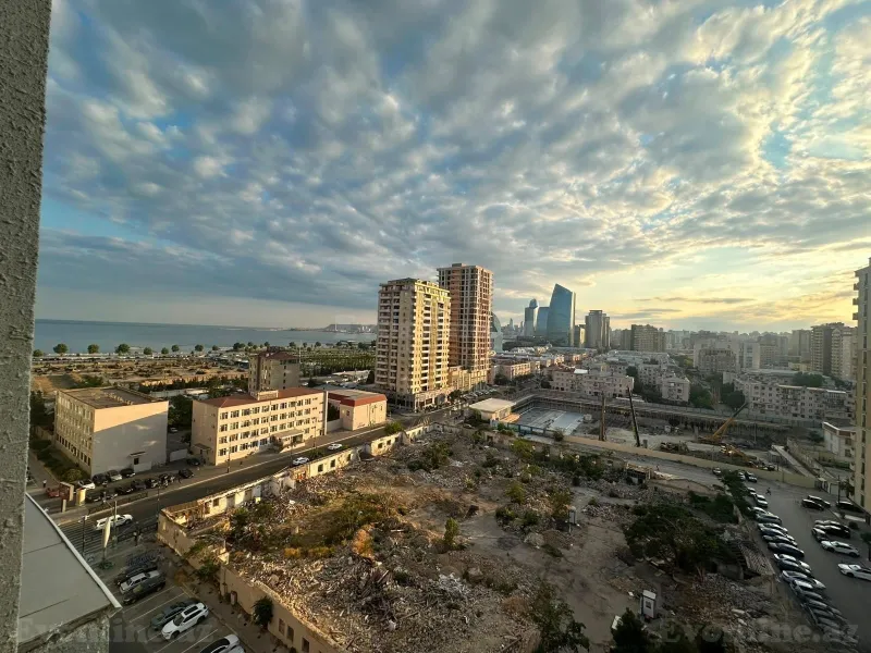 2 otaqlı Mənzil 95 m² Xətai r. Kirayə verilir