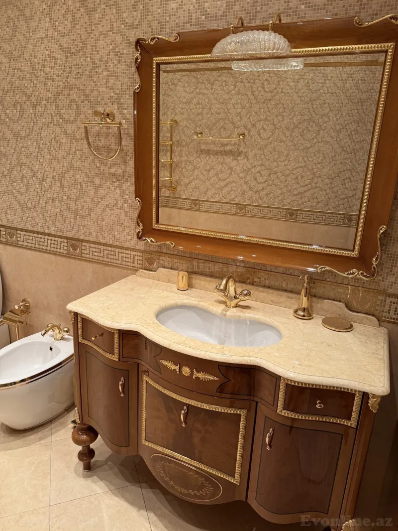 Satılır 5 otaqlı Mənzil Köhnə tikili 280 m² Nizami m. - şəkil 3