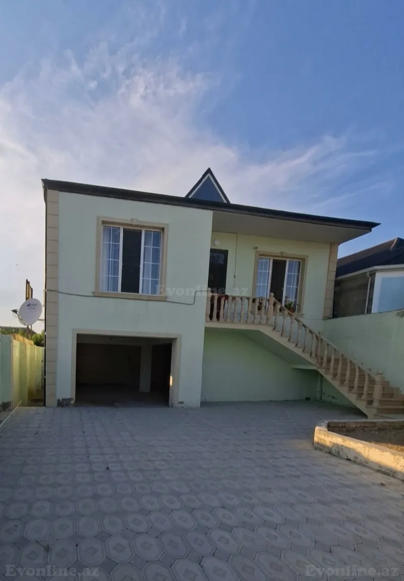 3 otaqlı Həyət evi 100 m² Binə Satılır