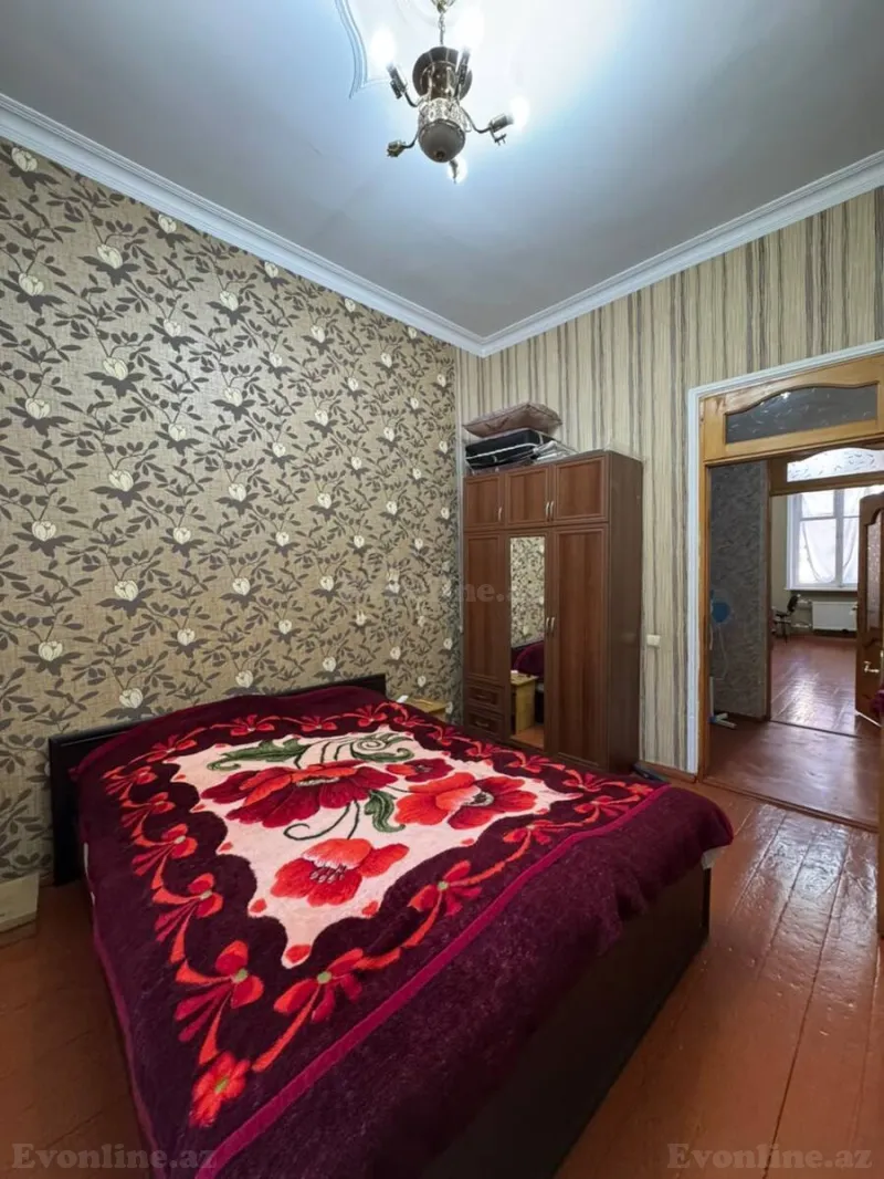 Satılır 2 otaqlı Mənzil Köhnə tikili 60 m² Bakıxanov - şəkil 3