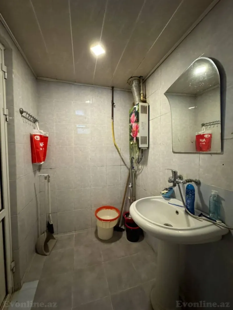 Satılır 2 otaqlı Mənzil Köhnə tikili 60 m² Bakıxanov - şəkil 10