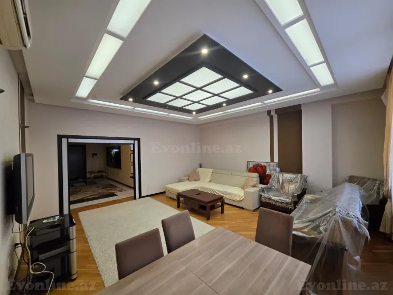 3 otaqlı Mənzil 145 m² Nizami m. Kirayə verilir