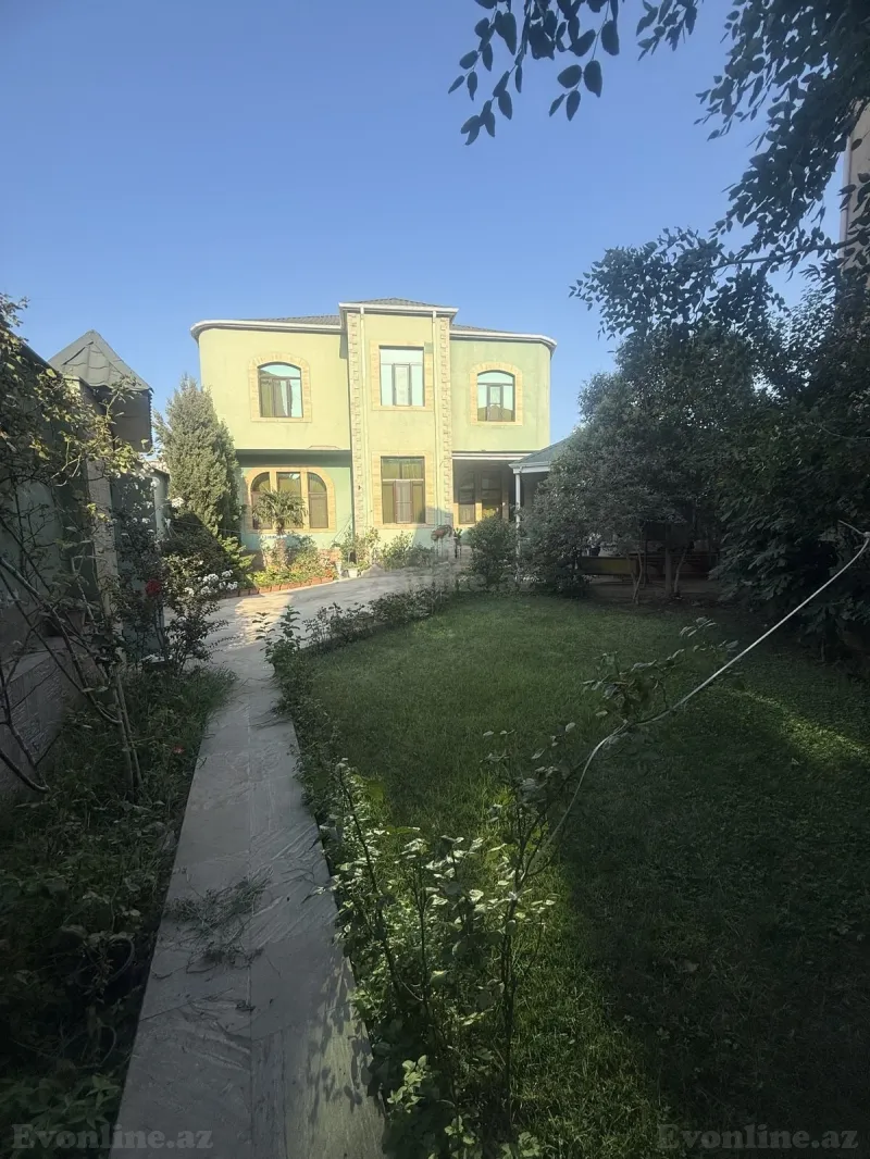 6 otaqlı Həyət evi 250 m² Əhmədli Satılır