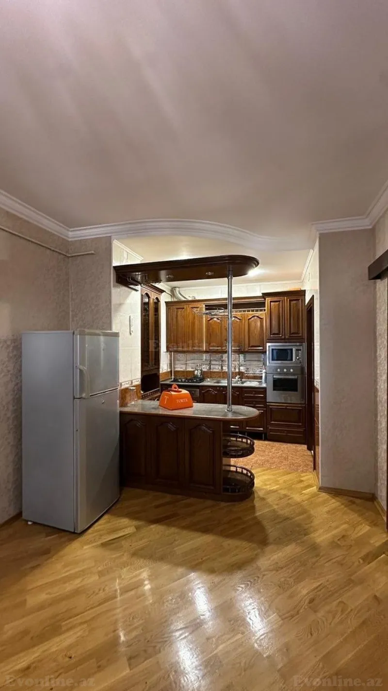 Kirayə verilir 3 otaqlı Mənzil Yeni tikili 170 m² Nizami m. - şəkil 6