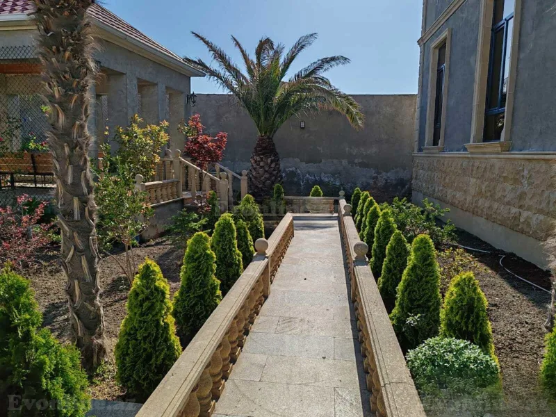 Satılır 10 otaqlı Həyət evi 550 m² 8-ci mikrorayon - şəkil 18