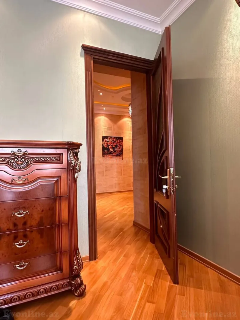 Kirayə verilir 4 otaqlı Mənzil Yeni tikili 220 m² Gənclik m. - şəkil 12