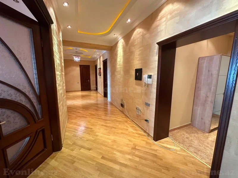 Kirayə verilir 4 otaqlı Mənzil Yeni tikili 220 m² Gənclik m. - şəkil 13