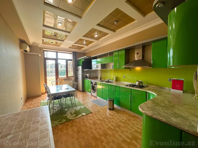 Kirayə verilir 4 otaqlı Mənzil Yeni tikili 220 m² Gənclik m. - şəkil 14