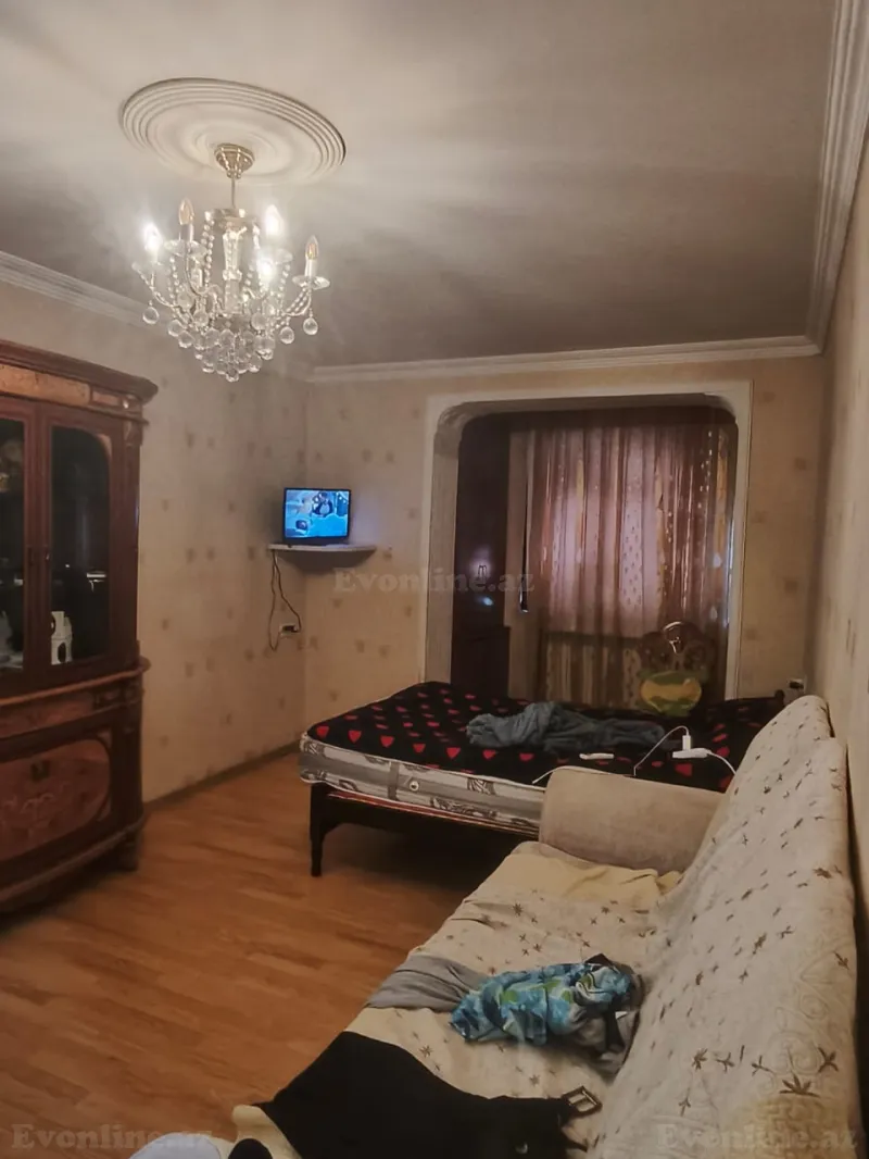 Satılır 2 otaqlı Mənzil Köhnə tikili 45 m² Bakıxanov - şəkil 2
