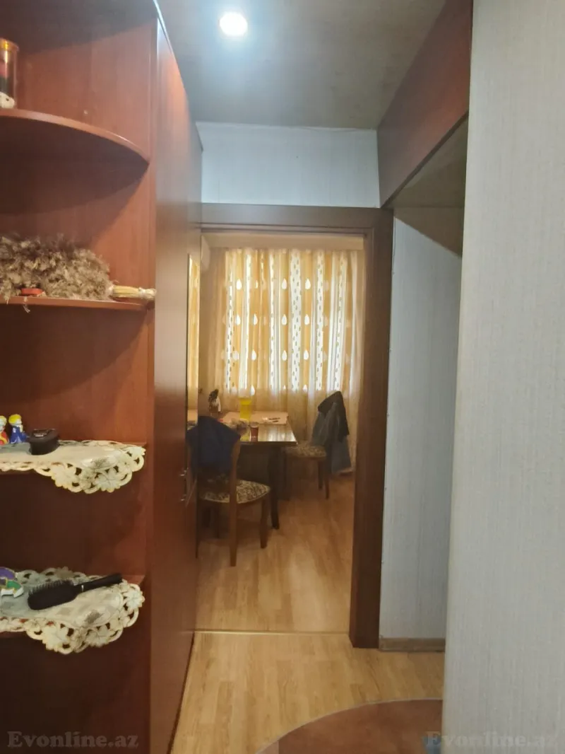 Satılır 2 otaqlı Mənzil Köhnə tikili 45 m² Bakıxanov - şəkil 3