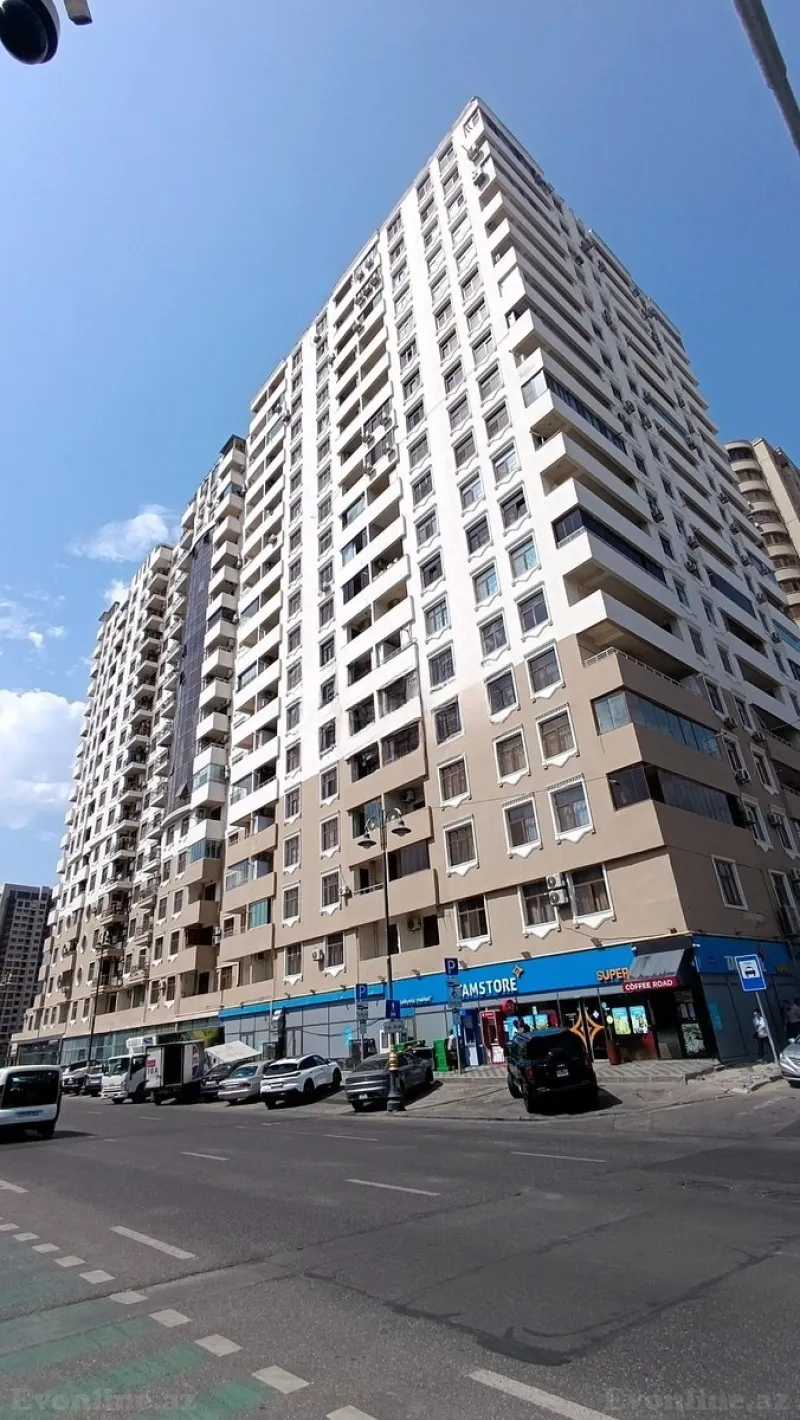 2 otaqlı Mənzil 92 m² Xətai r. Satılır