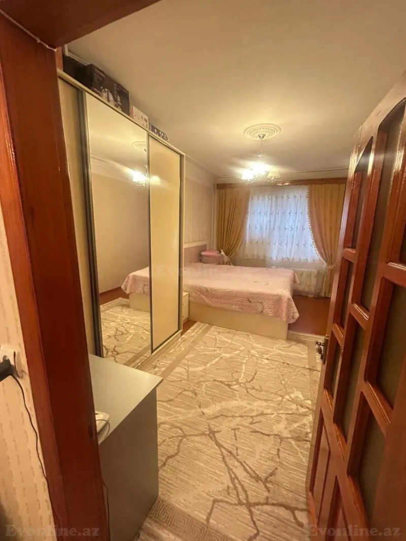 Kirayə verilir 2 otaqlı Mənzil Köhnə tikili 50 m² 4-cü mikrorayon - şəkil 2