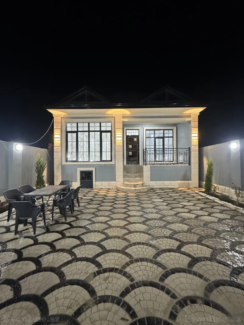 3 otaqlı Həyət evi 100 m² Saray Satılır
