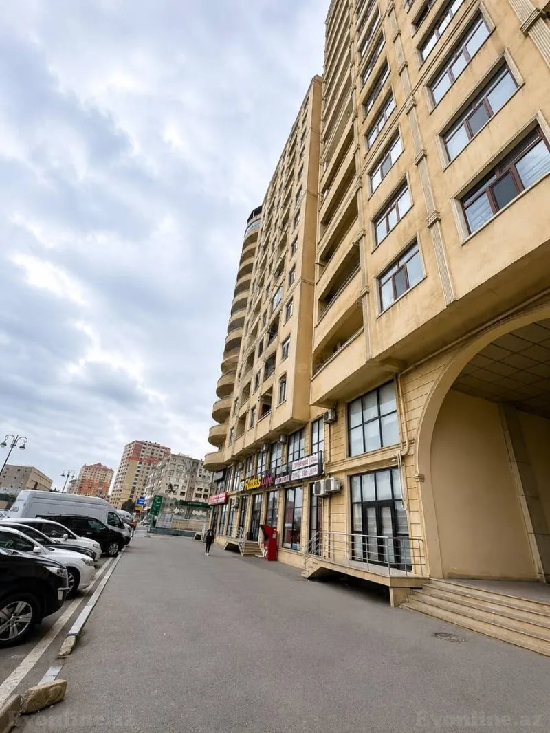 Satılır 2 otaqlı Mənzil Yeni tikili 90 m² Elmlər Akademiyası m. - şəkil 2