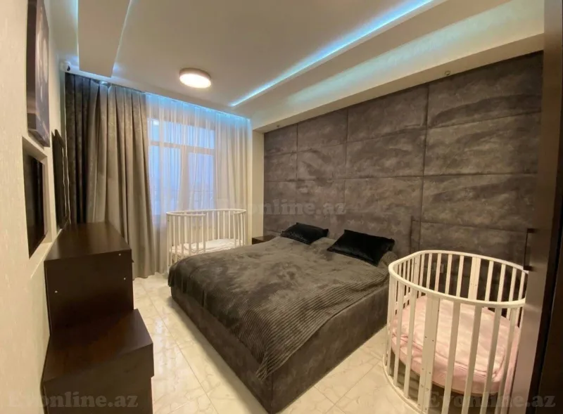 Satılır 2 otaqlı Mənzil Yeni tikili 90 m² Elmlər Akademiyası m. - şəkil 9
