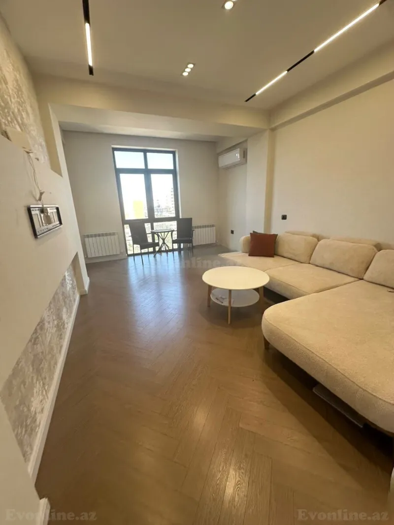 2 otaqlı Mənzil 70 m² Qara Qarayev m. Kirayə verilir