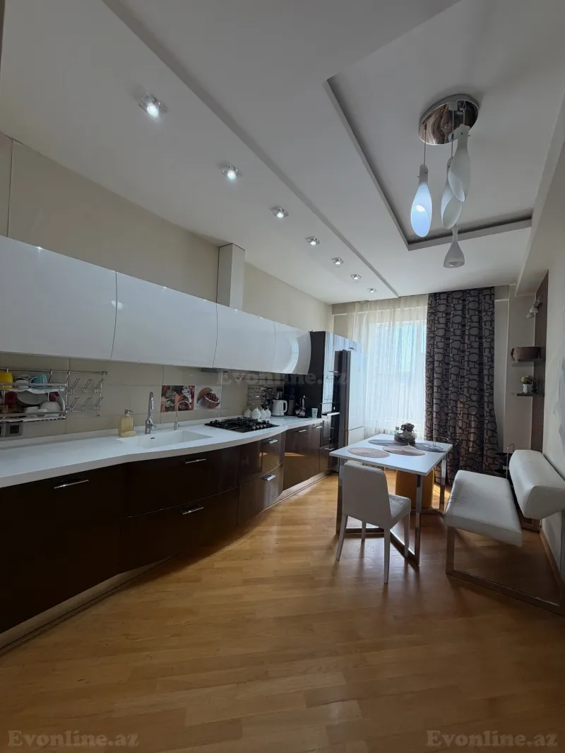Satılır 5 otaqlı Mənzil Yeni tikili 202 m² Xətai m. - şəkil 13