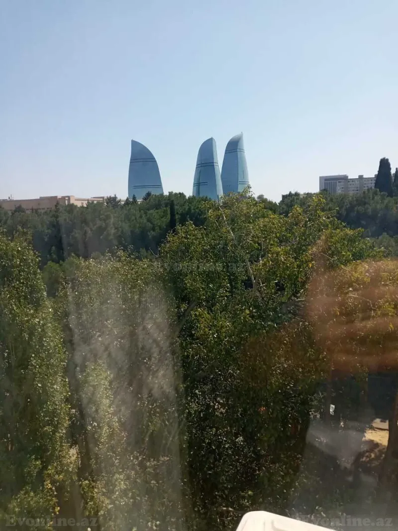 2 otaqlı Mənzil 40 m² Elmlər Akademiyası m. Kirayə verilir