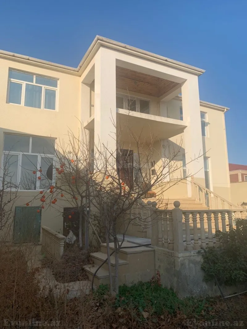 5 otaqlı Həyət evi 250 m² Badamdar Satılır