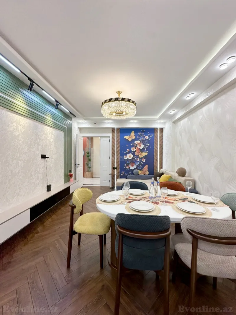 3 otaqlı Mənzil 110 m² Gəncə pr. Satılır