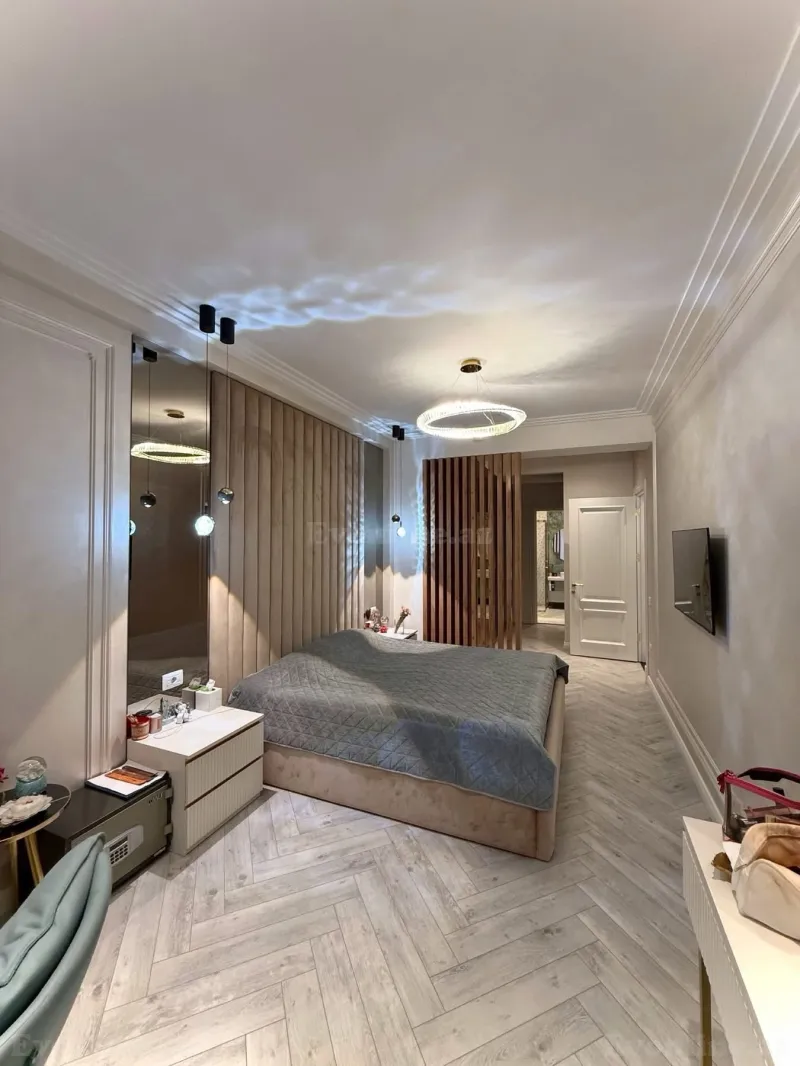 Satılır 4 otaqlı Mənzil Yeni tikili 180 m² Nəsimi r. - şəkil 4