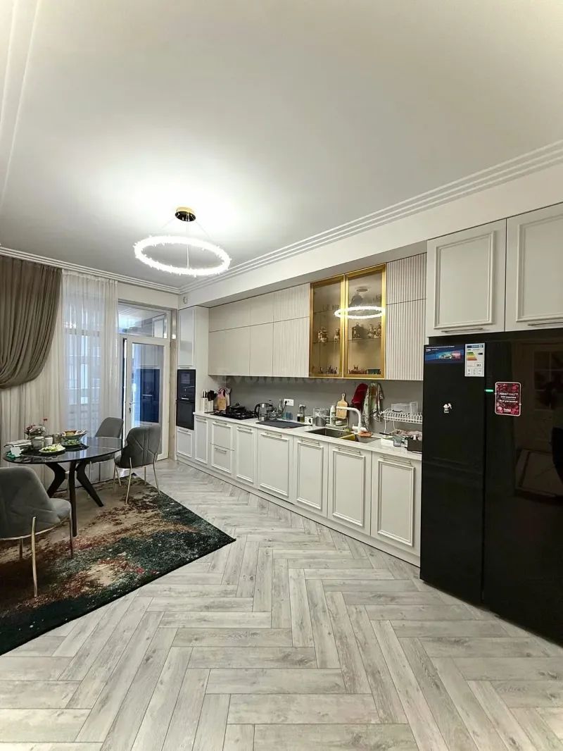 Satılır 4 otaqlı Mənzil Yeni tikili 180 m² Nəsimi r. - şəkil 7