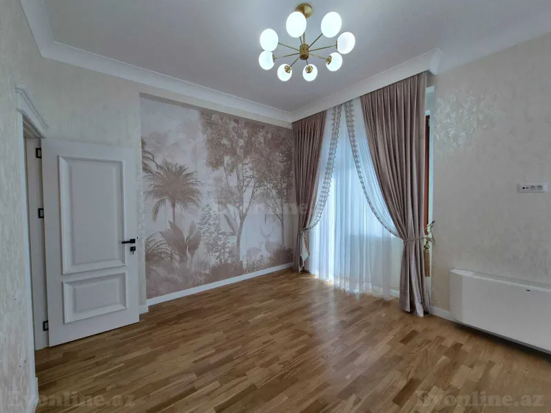 Satılır 3 otaqlı Mənzil Yeni tikili 153 m² 28 May m.