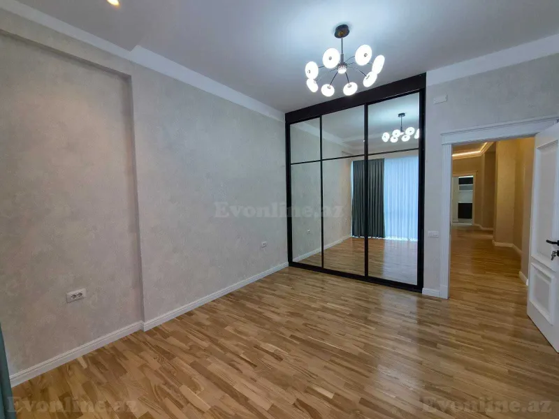 Satılır 3 otaqlı Mənzil Yeni tikili 153 m² 28 May m. - şəkil 2