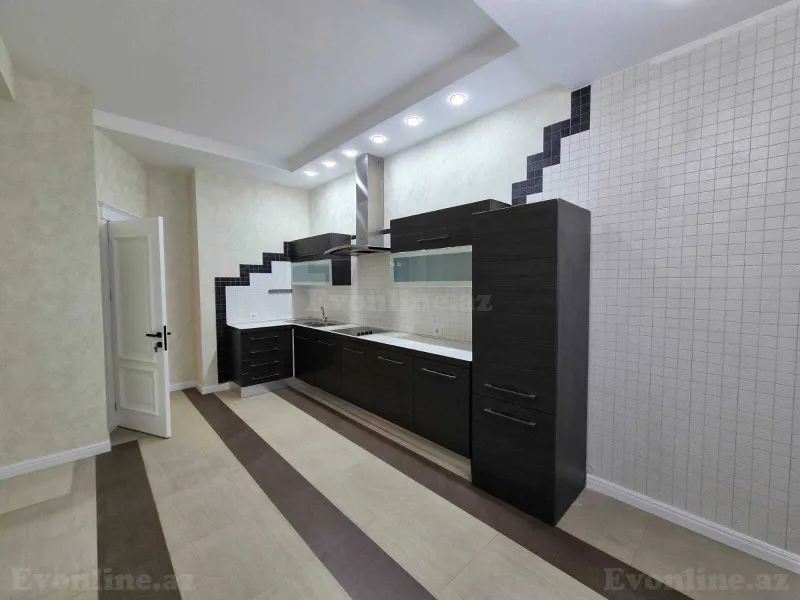 Satılır 3 otaqlı Mənzil Yeni tikili 153 m² 28 May m. - şəkil 3