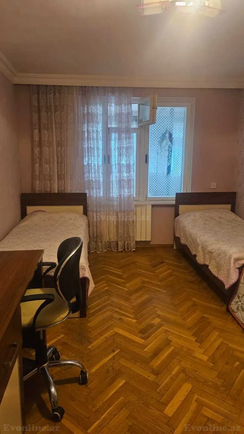 Satılır 3 otaqlı Mənzil Köhnə tikili 90 m² Elmlər Akademiyası m. - şəkil 3