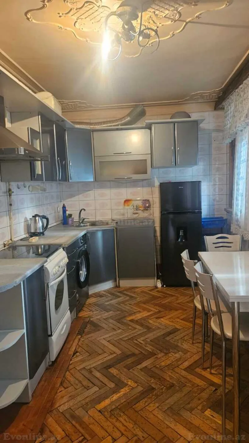 Satılır 3 otaqlı Mənzil Köhnə tikili 90 m² Elmlər Akademiyası m. - şəkil 6