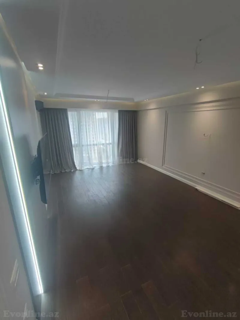 Kirayə verilir 4 otaqlı Mənzil Yeni tikili 129 m² Bakmil m. - şəkil 23