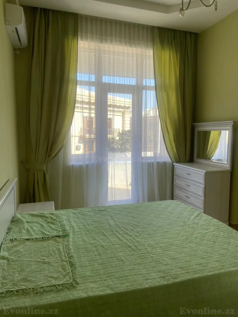 Kirayə verilir 4 otaqlı Mənzil Köhnə tikili 130 m² 28 May m. - şəkil 5