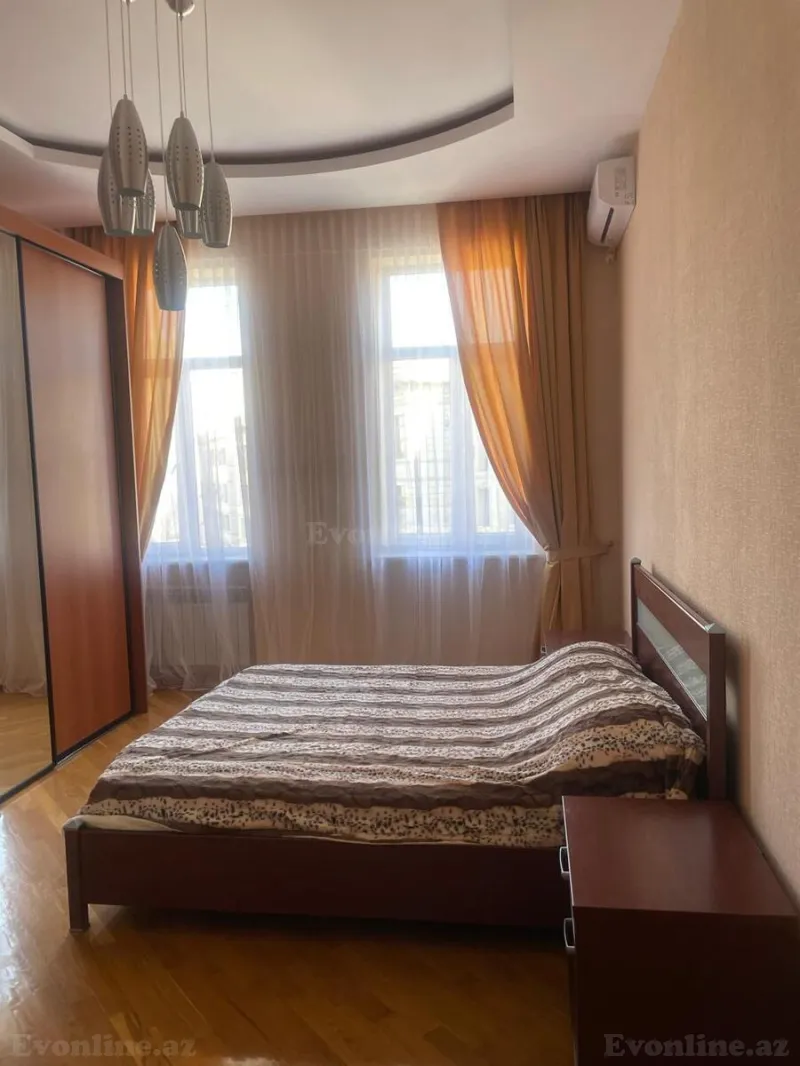 Kirayə verilir 4 otaqlı Mənzil Köhnə tikili 130 m² 28 May m. - şəkil 8