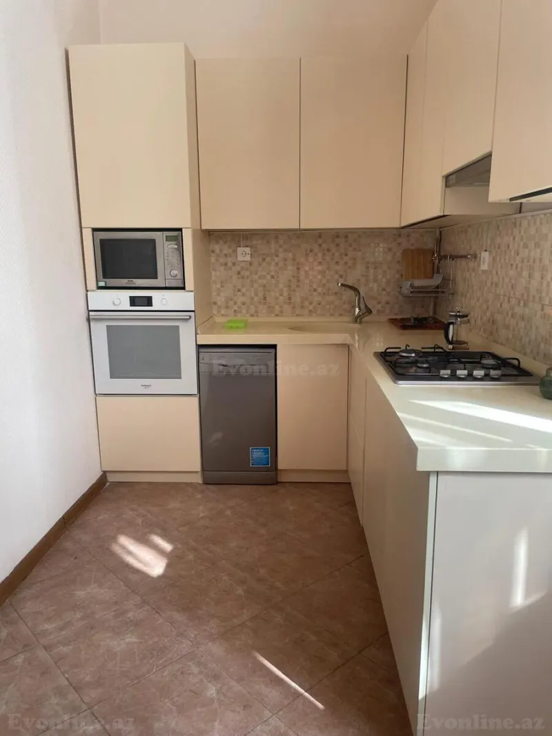 Kirayə verilir 4 otaqlı Mənzil Köhnə tikili 130 m² 28 May m. - şəkil 11