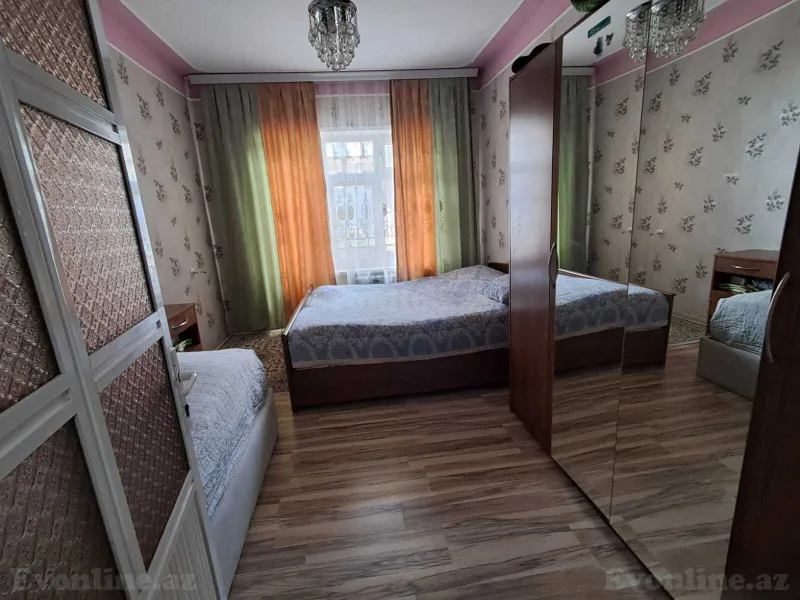 3 otaqlı Mənzil 70 m² Köhnə Günəşli Satılır