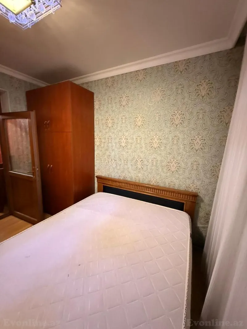 Satılır 3 otaqlı Mənzil Köhnə tikili 71 m² Gənclik m. - şəkil 4