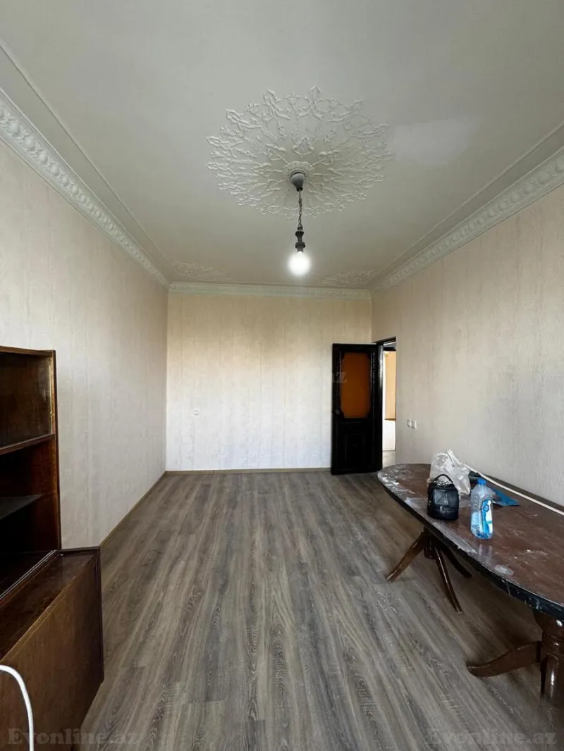 Satılır 2 otaqlı Mənzil Köhnə tikili 65 m² Yeni Yasamal - şəkil 2