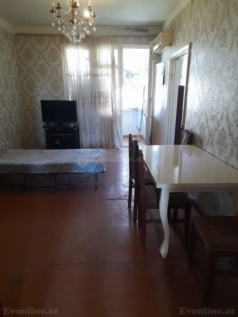 Kirayə verilir 2 otaqlı Mənzil Köhnə tikili 45 m² Memar Əcəmi m. - şəkil 3