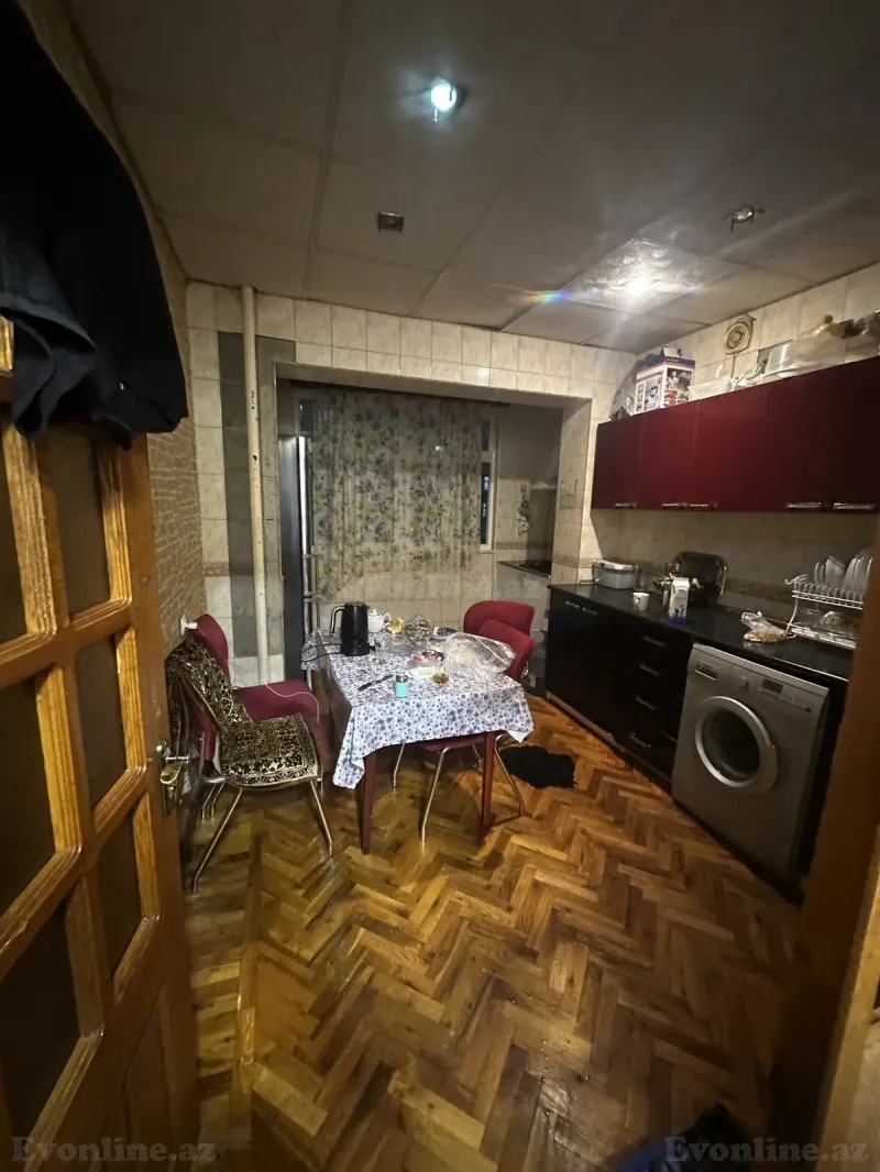 Satılır 2 otaqlı Mənzil Köhnə tikili 64 m² 9-cu mikrorayon - şəkil 4