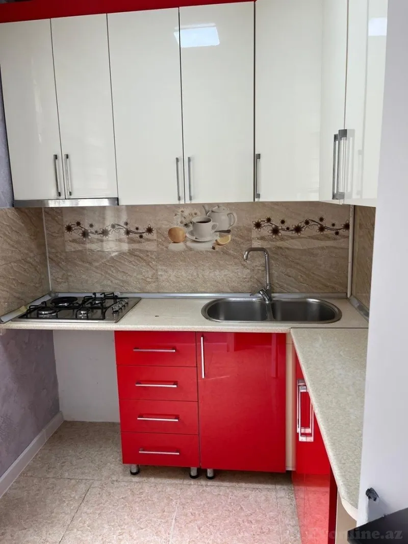 Satılır 2 otaqlı Mənzil Köhnə tikili 48 m² 4-cü mikrorayon - şəkil 2