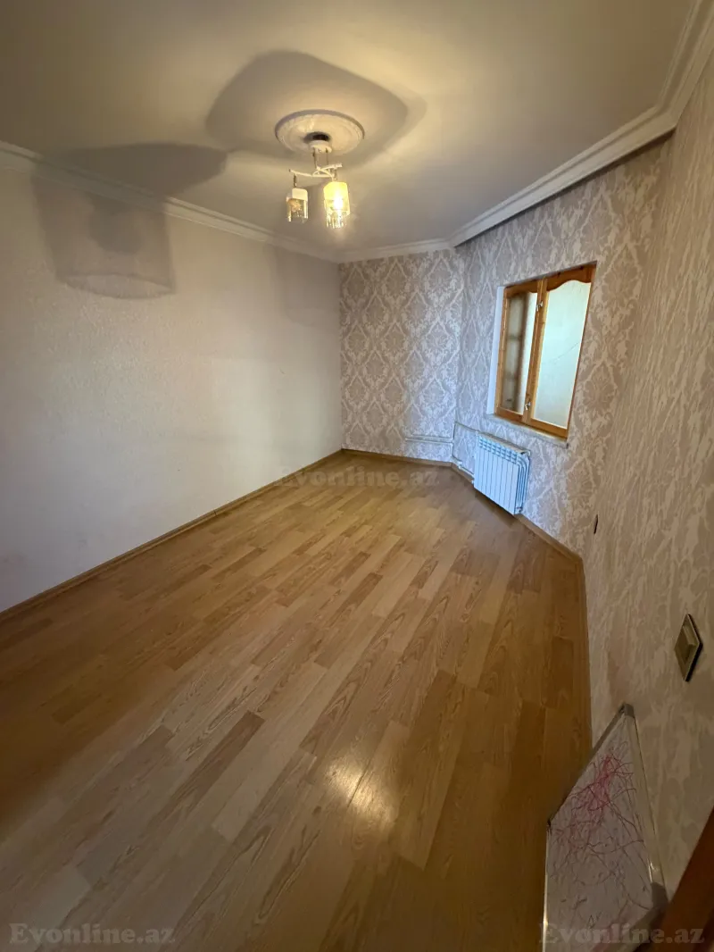 Satılır 3 otaqlı Mənzil Köhnə tikili 76 m² Bakıxanov - şəkil 4