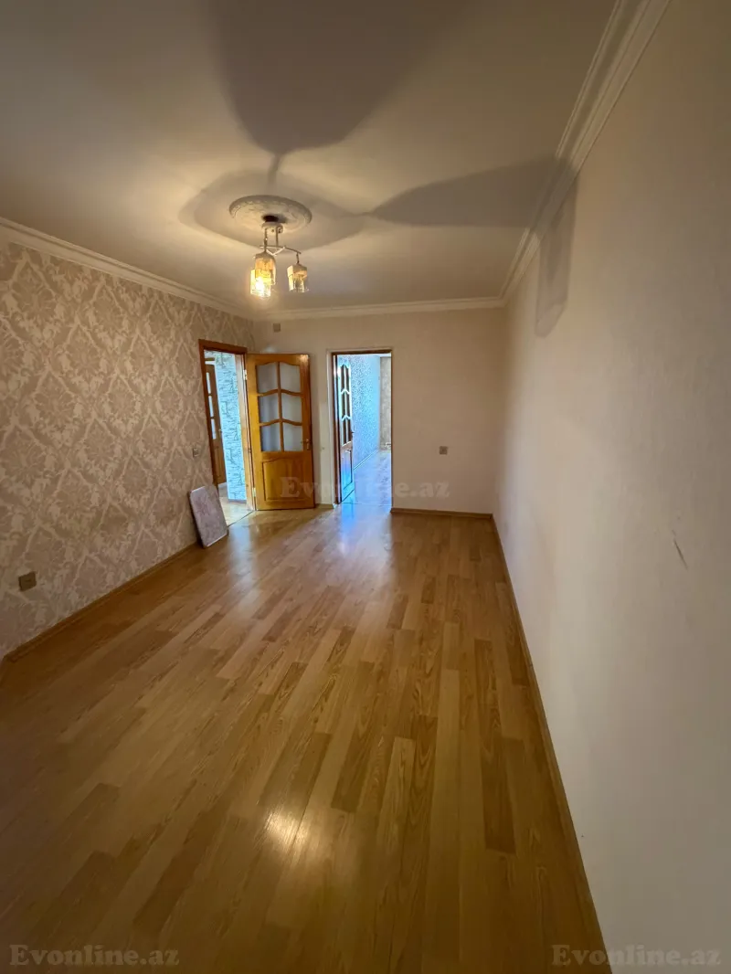 Satılır 3 otaqlı Mənzil Köhnə tikili 76 m² Bakıxanov - şəkil 5