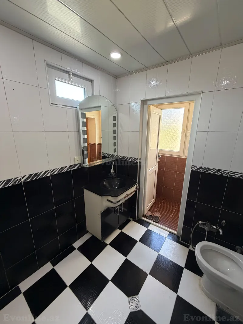 Satılır 3 otaqlı Mənzil Köhnə tikili 76 m² Bakıxanov - şəkil 14