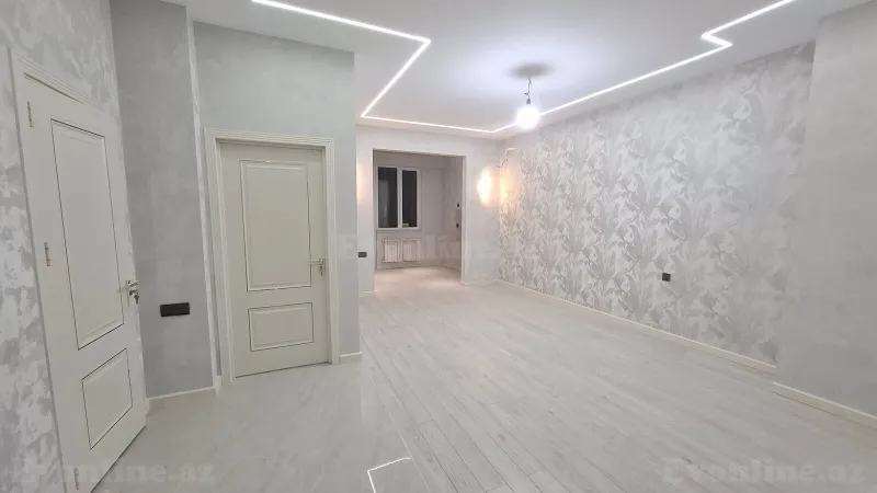 2 otaqlı Mənzil 70 m² 7-ci mikrorayon Satılır