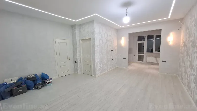 Satılır 2 otaqlı Mənzil Yeni tikili 70 m² 7-ci mikrorayon - şəkil 2